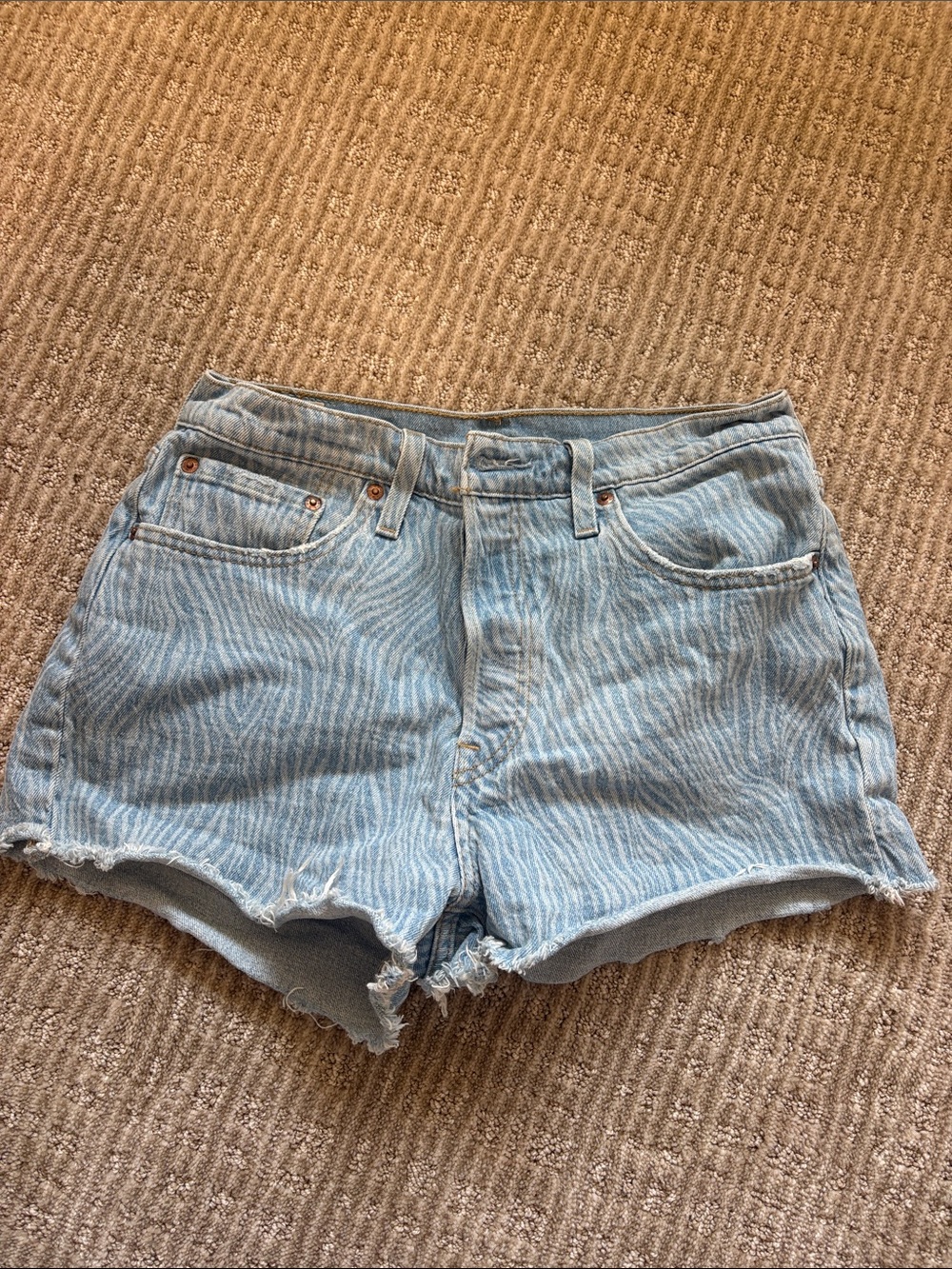 Levi’s 501 shorts Size 29